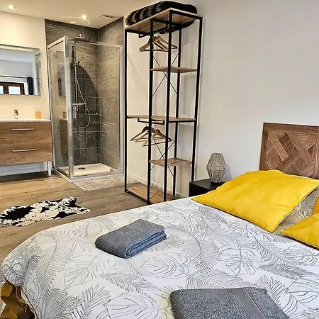Appartamento De 80m² Plein Sud Entierement Renove